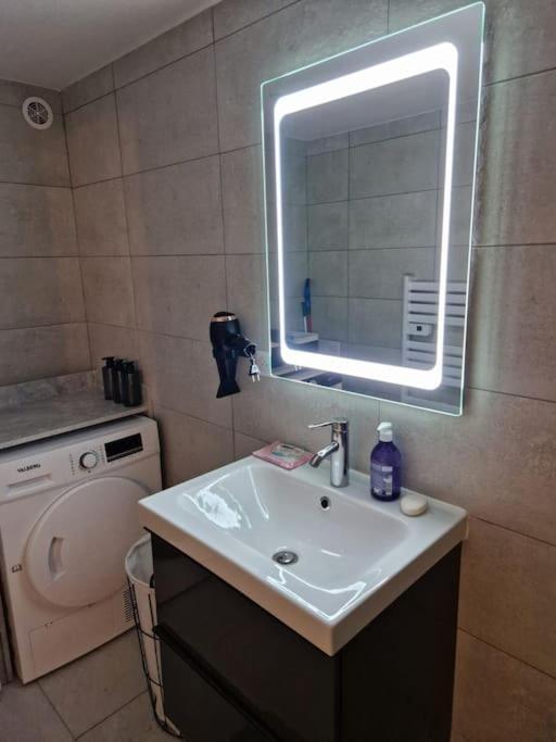 Charming Apartment Near La Defense, Paris Bezons Exterior photo